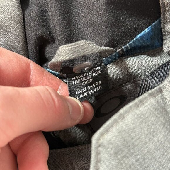 Y2K Oakley Gray Ski Jacket - Picture 8 of 11